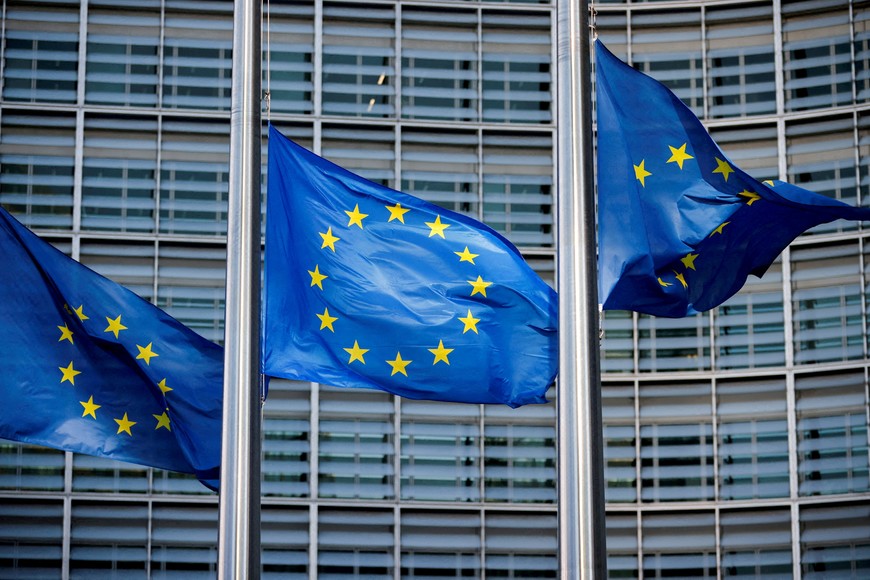 FILE PHOTO: FILE PHOTO: European Union flags fly outside the European Commission headquarters in Brussels, Belgium, March 1, 2023.REUTERS/Johanna Geron/File Photo