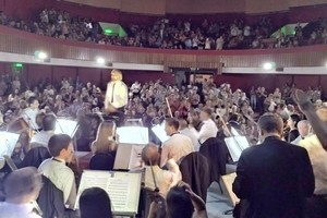 A pesar de la adversidad, la orquesta brilló con una interpretación conmovedora. Foto: Gentileza OSPSF