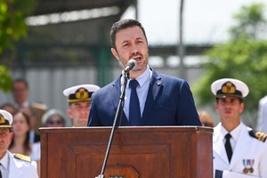 El Ministro de Defensa anunció que trabaja para que los Liceos Militares recuperen su esencia.