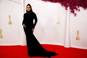 Vanessa Hudgens "aprovechó" la alfombra roja para anunciar su embarazo. Foto: Reuters