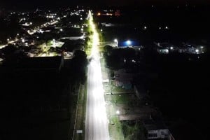 La presidenta comunal Florencia Primo precisó a El Litoral que no sólo se mejoró el tramo que desvía el tránsito pesado, sino también involucra a una zona donde viven muchas familias.
Foto: Gentileza