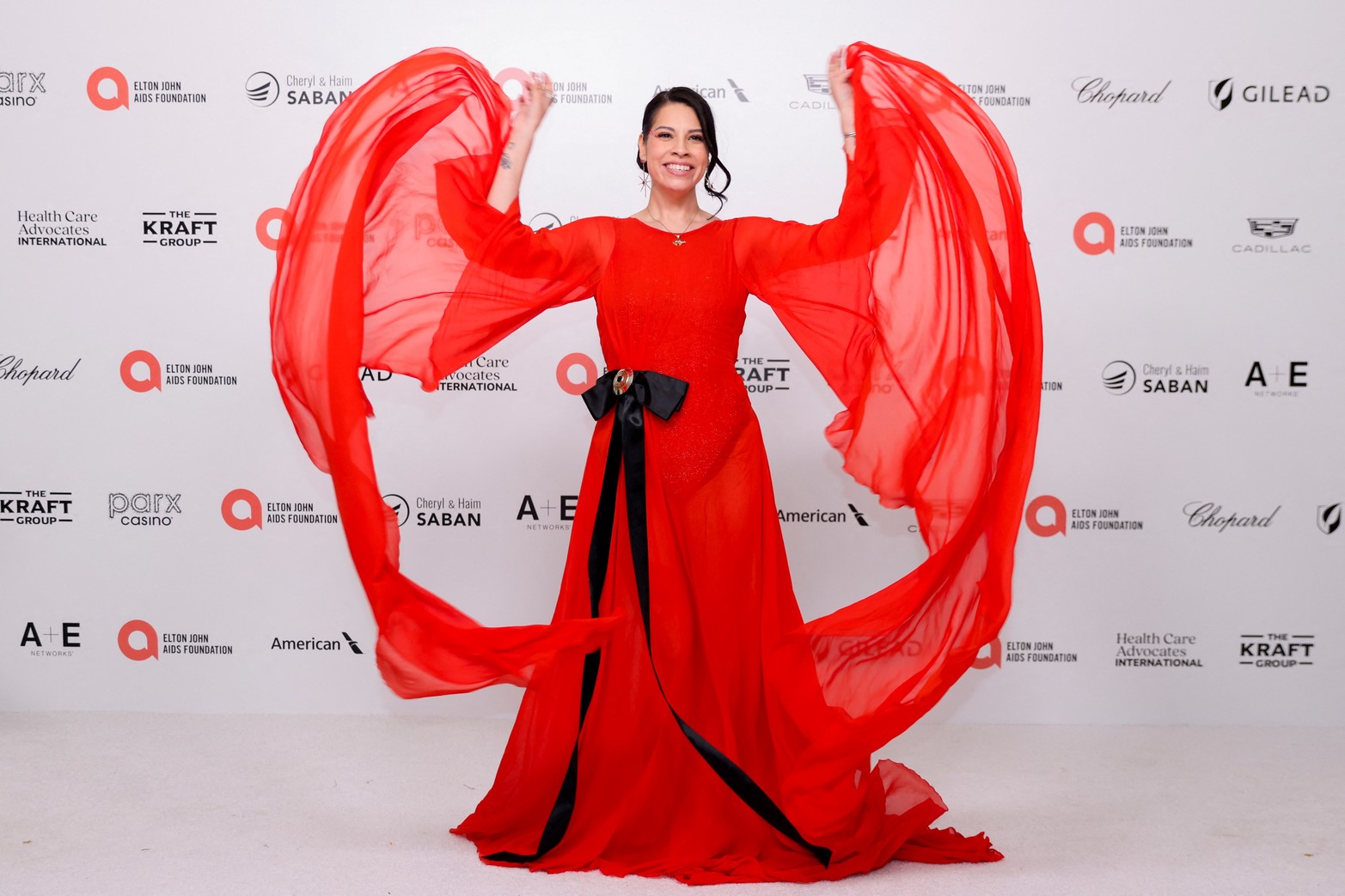 Cara Jade Myers posará durante las llegadas a la fiesta de visualización de los Premios de la Academia de la Fundación Elton John AIDS, para celebrar los 96º Premios de la Academia de los Oscar en los Ángeles, California, EE.UU.