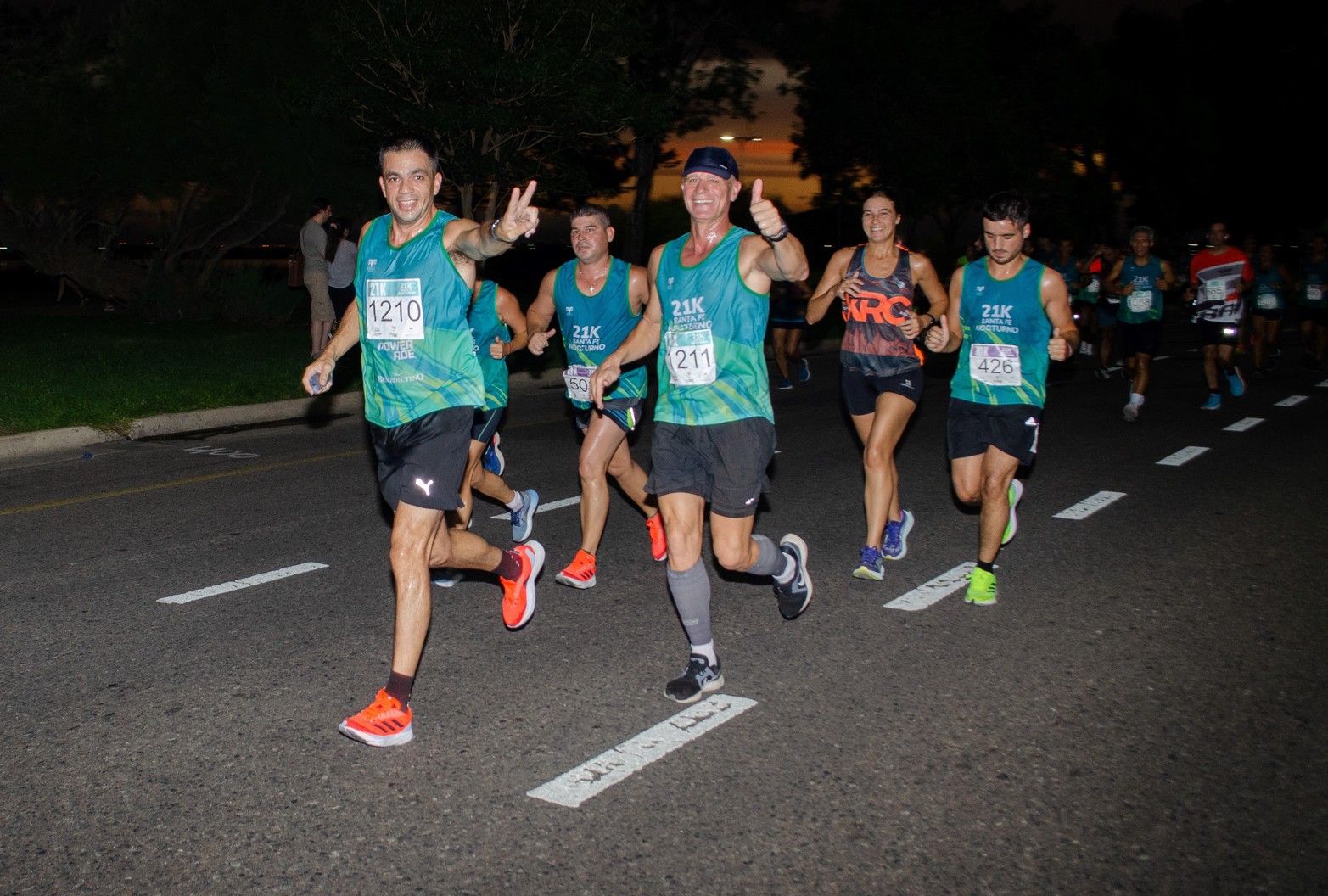 Maratón en la noche santafesina
