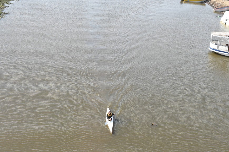 Desembocadura. Aquí “muere” el riacho en aguas de su homónimo, el Río Santa Fe.

Fernando Nicola.