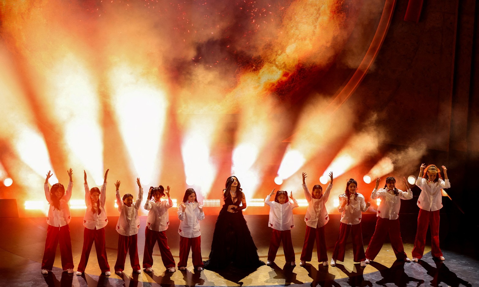 Becky G actúa durante el show de los Oscar en los 96º Premios de la Academia en Hollywood, los Ángeles, California, EE.UU.