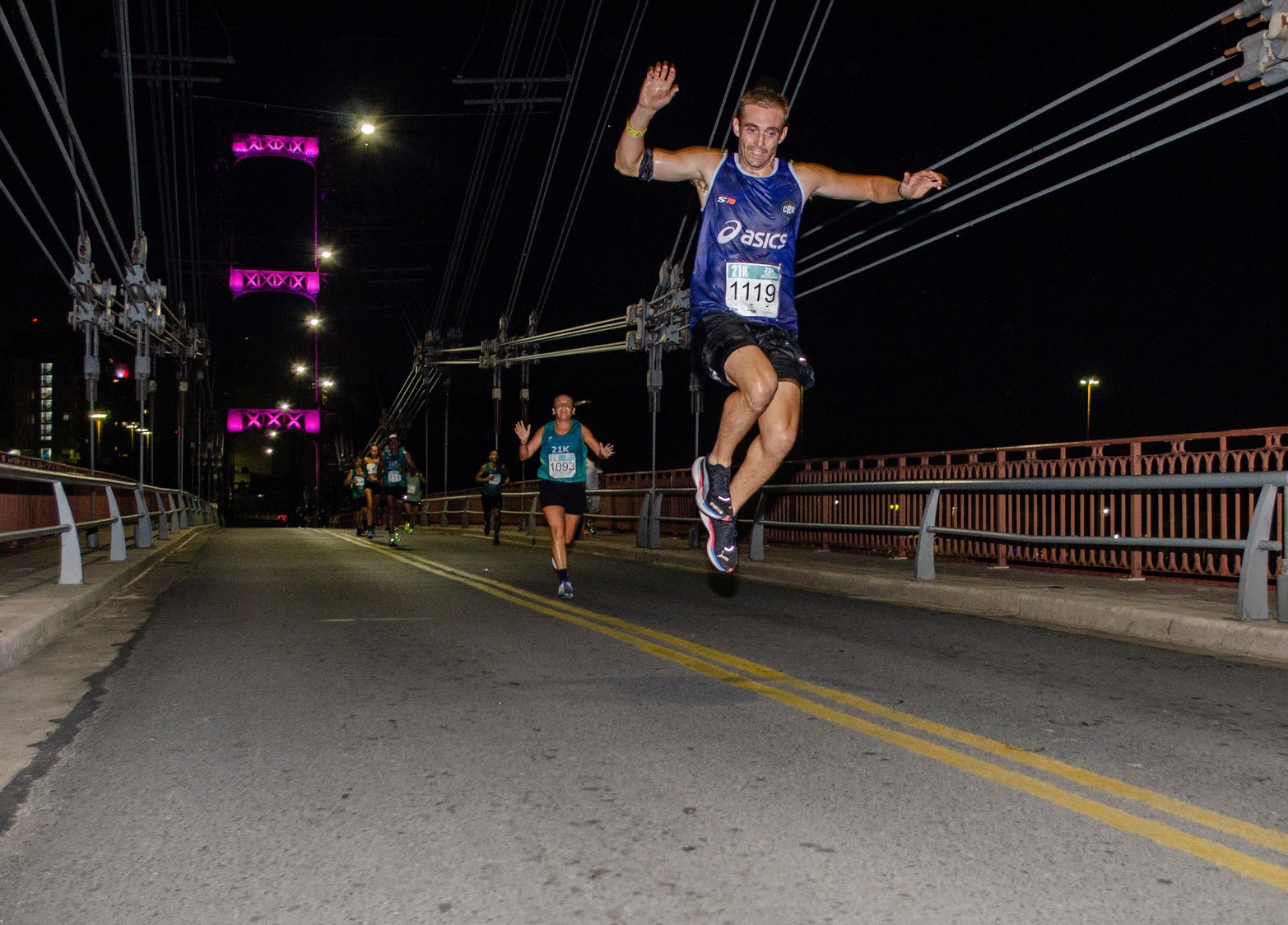 Maratón en la noche santafesina