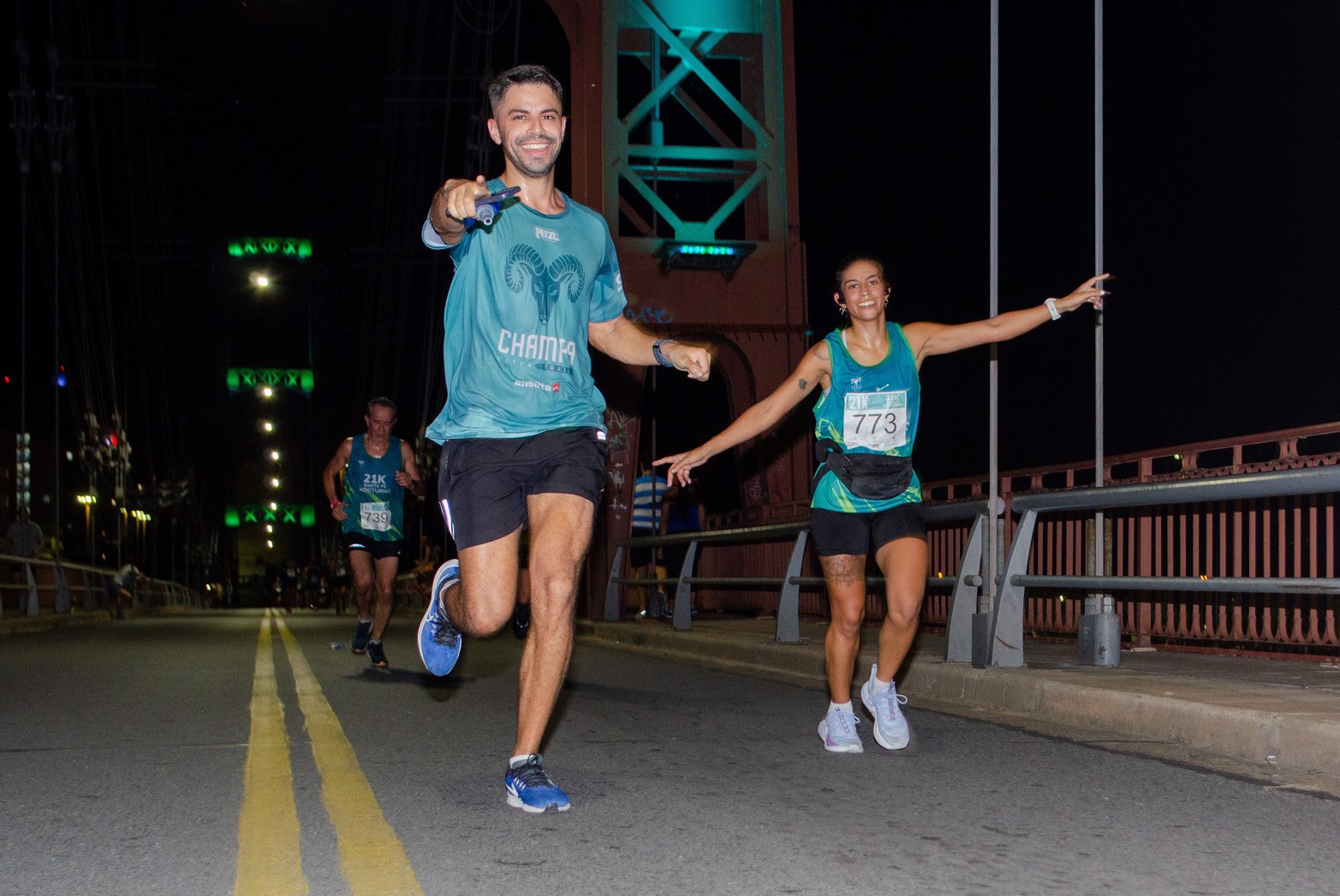 Maratón en la noche santafesina