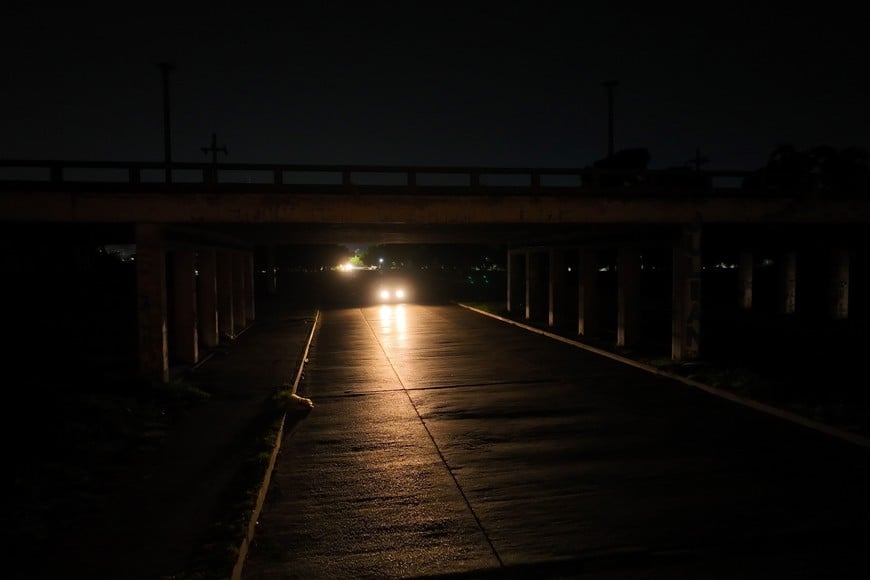 En el puente que cruza sobre Intendente Irigoyen no se ve nada. Crédito: Fernando Nicola
