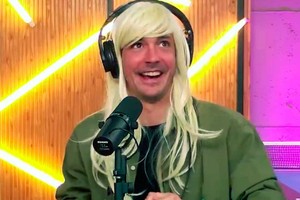 El actor no dio muchos detalles, pero adelantó que se encuentra desarrollando una serie con Caro Pardíaco como figura central.