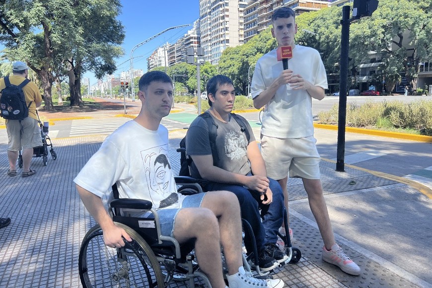 Cabe destacar que la ley N° 24314, reafirma que todas las personas con discapacidad deben gozar de todos los derechos humanos y libertades fundamentales desde una dimensión de desarrollo social explícita.