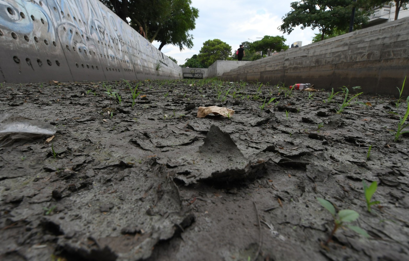 Retardador pluvial de Avenida Gdor Freyre y Catamarca
