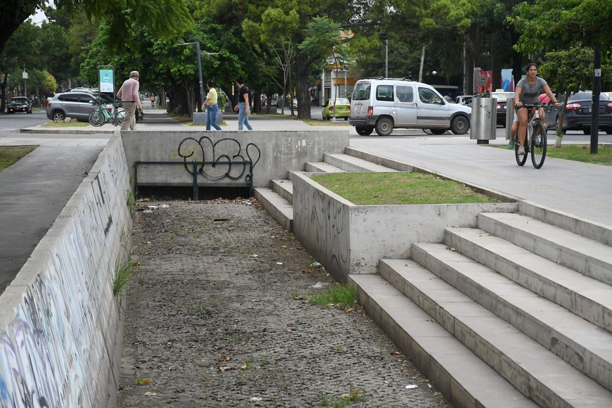 retardador pluvial de Avenida Gdor Freyre y Catamarca