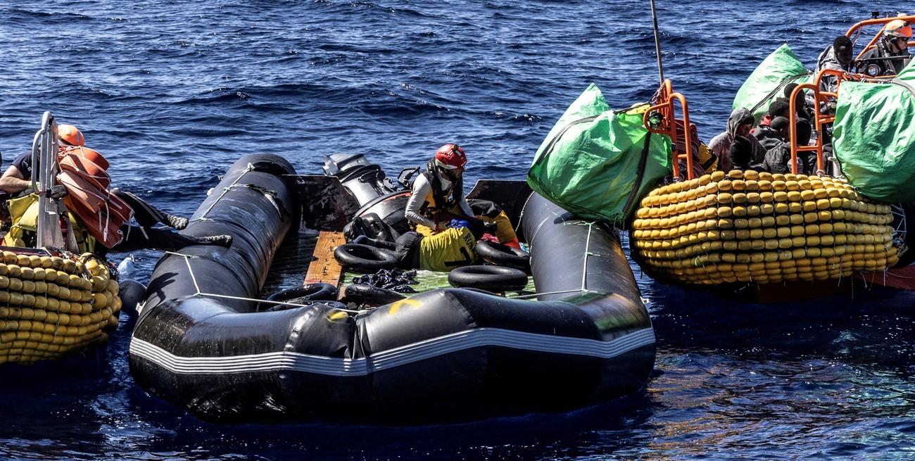 Temen la muerte de 60 migrantes por un naufragio en el Mediterráneo