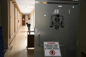 La fiscalía anticipó que en el juicio también demandará una reparación económica para cubrir los gastos de la reparación del vehículo de las víctimas. Créditos: Flavio Raina