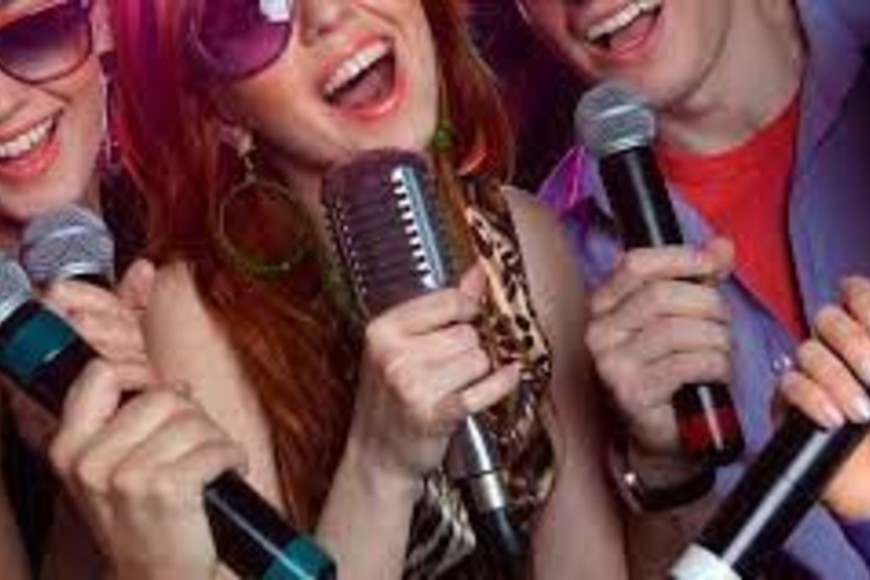 ¿Quién no ha participado alguna vez de un karaoke con familiares o amigos?
