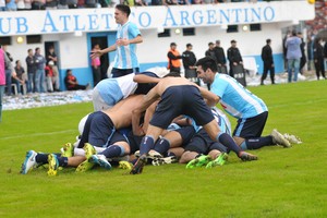 Grandes logros y festejos a lo largo de su rica historia. Argentino de San Carlos, autorizado por el Consejo Federal, volvió definitivamente a la Liga Esperancina de Fútbol.