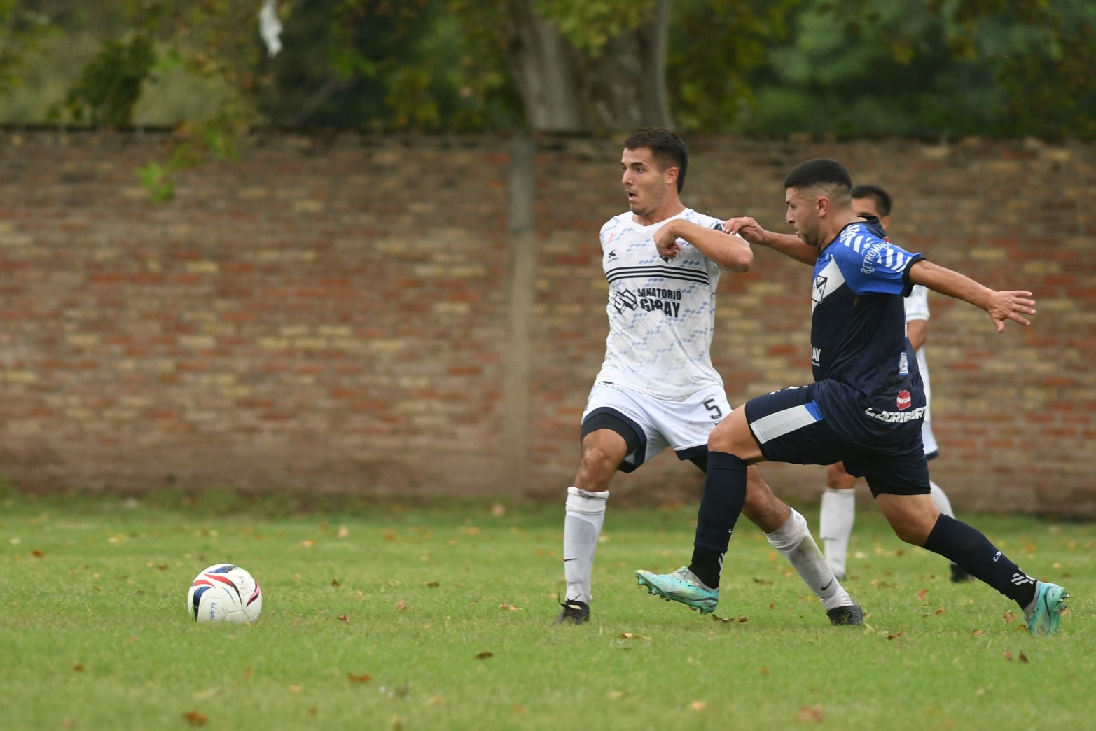 La Salle recibió a Nobleza por una nueva fecha de la liga santafesina de fútbol.