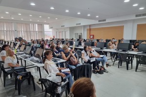 El Ministerio de Educación está capacitando en simultáneo a equipos directivos de toda la provincia para poder estrenar la libreta digital para el nivel primario en mayo. Crédito: Gentileza