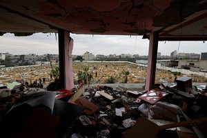 Daños en Ráfah este martes. Crédito: Mohammed Salem/Reuters