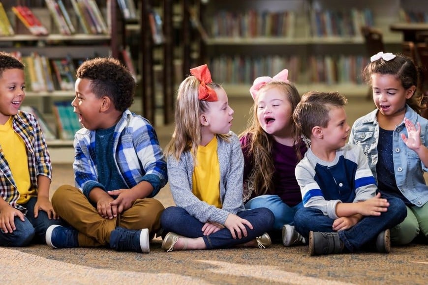 En términos de inclusión, todavía existen barreras en ámbitos como la educación y el ocio.