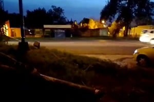 Semáforo caído en la intersección de las calles Córdoba y López y Planes