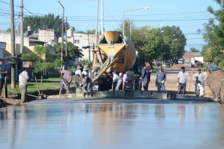 Buen promedio. Cada cinco días, se construye una cuadra de pavimento en Venado