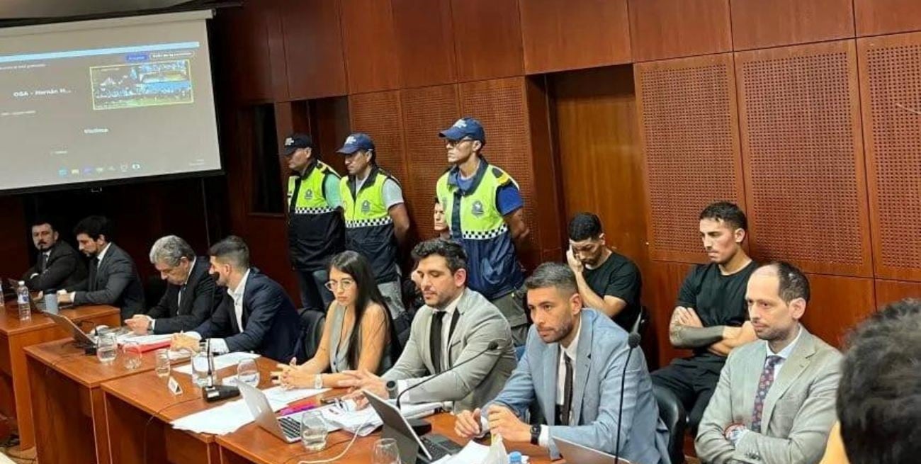 Dictaron prisión domiciliaria para tres de los futbolistas de Vélez acusados de abuso sexual