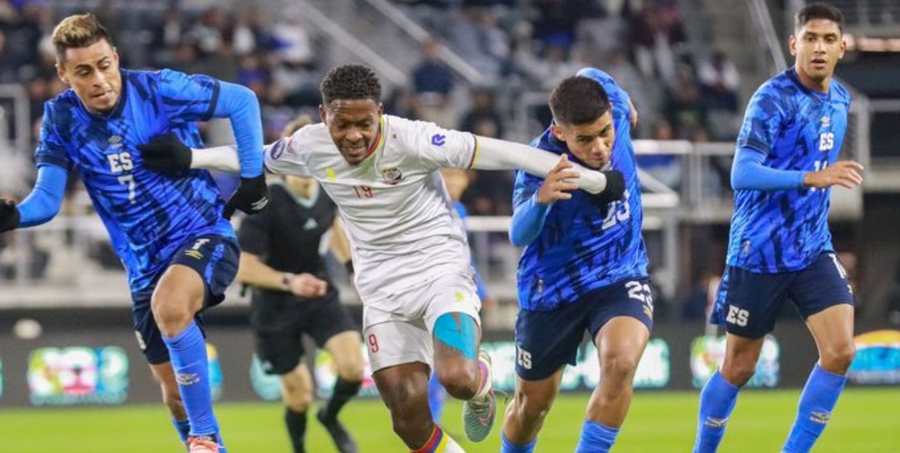 El Salvador, próximo rival de Argentina, se hizo un insólito gol en contra  y empató con Bonaire - El Litoral