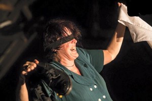 “Empecé casi siendo “la hija”, una joven actriz que pasaba de su infancia a ponerse los zapatos de una Madre que buscaba a su hijo, y ahora con el paso del tiempo tengo la edad de esa Madre y la experiencia de los años de vida que fueron marcándome y regalándome vida”, cuenta Ana. Foto: Gentileza de la artista