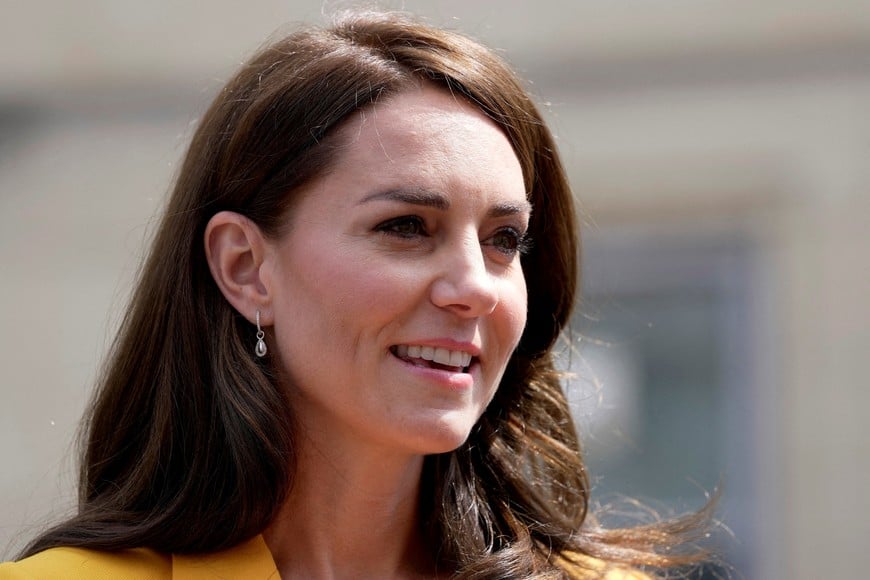 FILE PHOTO: Britain's Kate, Princess of Wales, visits the Dame Kelly Holmes Trust and meets with some of the young people that the charity supports in Bath, England, Tuesday, May 16, 2023. Kin Cheung/Pool via REUTERS/File Photo