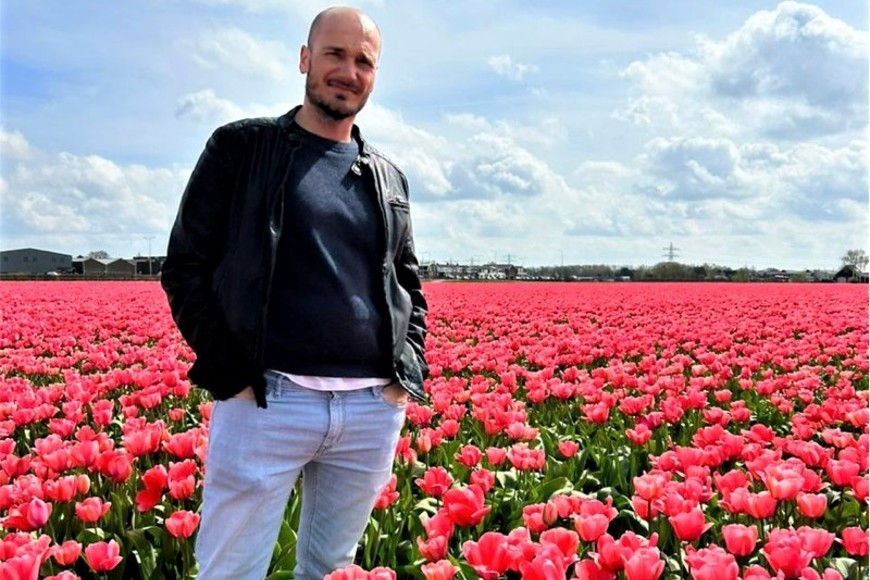 En los campos de tulipanes de la Universidad de Leiden, en Holanda. Gentileza