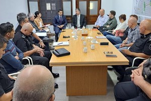 En este sentido explicaron que durante la misma se abordaron diversas temáticas relacionadas con la seguridad, así como también cuestiones vinculadas a investigaciones.