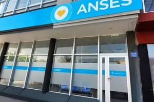 La oficina de Anses en Villa Ocampo es una de las que cierra sus puertas.