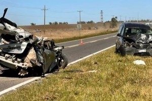 Las víctimas fatales, de 20 años, fallecieron en el lugar producto del fuerte choque.