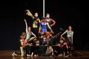 El popular y convocante encuentro se extenderá durante cinco jornadas priorizando la calidad de su programación y la posibilidad de formación y visibilización de artistas locales, en un contexto de incertidumbre en cuanto a apoyos de co-gestiones que tradicionalmente el FTR suele recibir, debido al contexto económico actual.