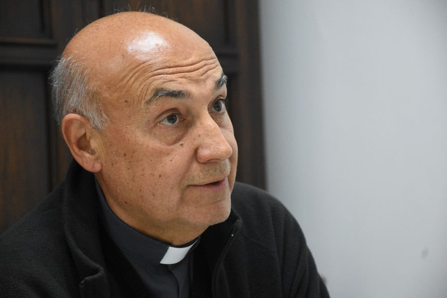 “Estamos tratando de acompañar a los que menos tienen, como lo hizo Jesús hasta sus últimos días; y abrió la vida a una esperanza de trascendencia”, dijo Fenoy.
Luis Cetraro.