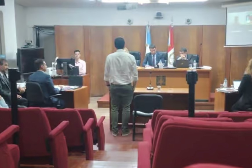 El intendente declarando en la jornada del martes en los tribunales venadenses.
