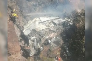 Tragedia en Sudáfrica: al menos 45 personas murieron en un accidente de colectivo