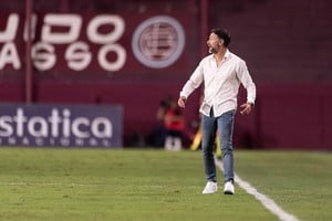 Cristian González se lamentó por un nuevo gol sobre la hora. Crédito: Matías Nápoli