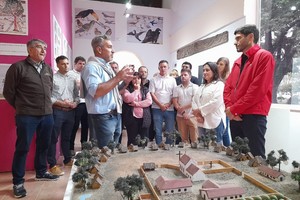 Pullaro en su visita a San Javier.