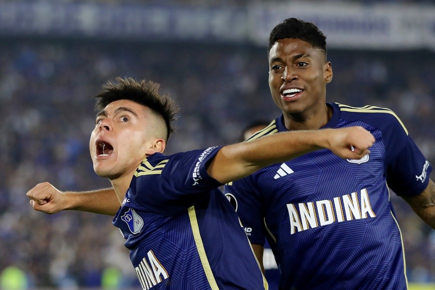 Soccer Football - Copa Libertadores - Group E - Millonarios v Flamengo - Estadio El Campin, Bogota, Colombia - April 2, 2024
Millonarios' Daniel Ruiz celebrates scoring their first goal with Millonarios' Emerson Rodríguez REUTERS/Luisa Gonzalez