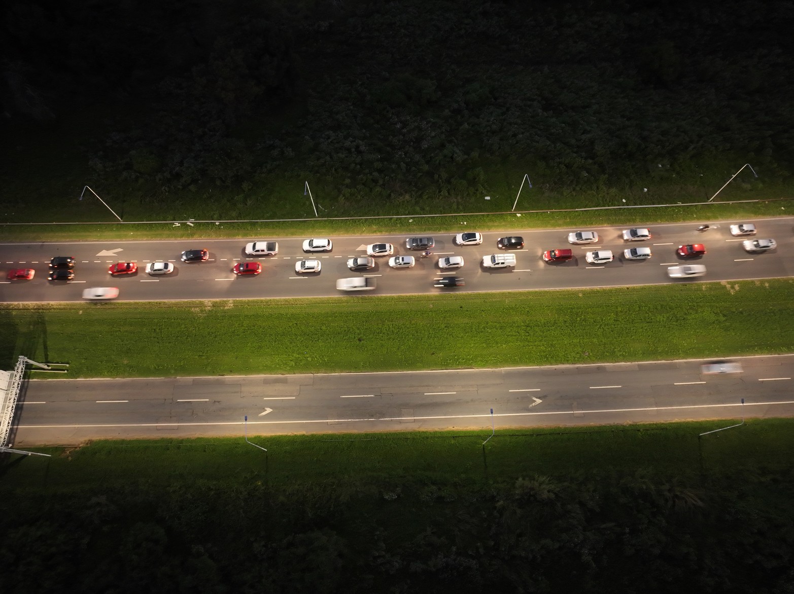 Así amaneció  hoy el ingreso oeste de la ciudad por la autopista Santa Fe Rosario.