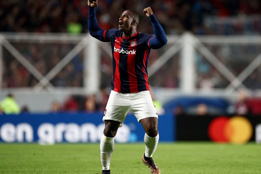 Soccer Football - Copa Libertadores -  Group F - San Lorenzo v Palmeiras - Estadio Nuevo Gasometro, Buenos Aires, Argentina - April 3, 2024
San Lorenzo's Jhohan Romana celebrates scoring their first goal REUTERS/Agustin Marcarian