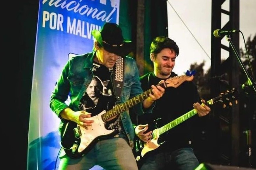 “Cuando tenemos este tipo de encuentros vinculados a la actividad cultural y artística de nuestra localidad, disfrutamos con gusto poder brindarles apoyo desde la Comuna. Además es una vidriera para los exponentes locales de la música, en este caso del genero rock” destacó Franzen.