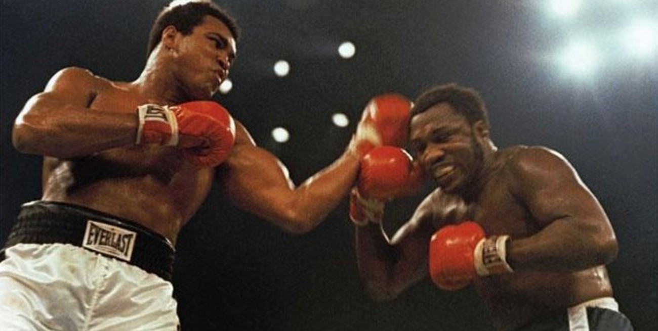 Subastarán el short que Muhammad Ali usó en la pelea contra Joe Frazier