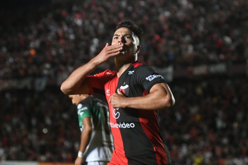 Colón espera por la recuperación de Lago y quiere comprarle el pase. Crédito: Manuel Fabatía