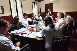 Imagen de la reunión en el recinto del Concejo Municipal. Crédito: Gobierno de Venado Tuerto