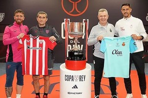 Este sábado la final de la Copa del Rey 2023-24, que disputarán Athletic Bilbao y Mallorca tendrá una novedad: debutará oficialmente el fuera de juego semiautomático, además del VAR.
Foto: Gentileza