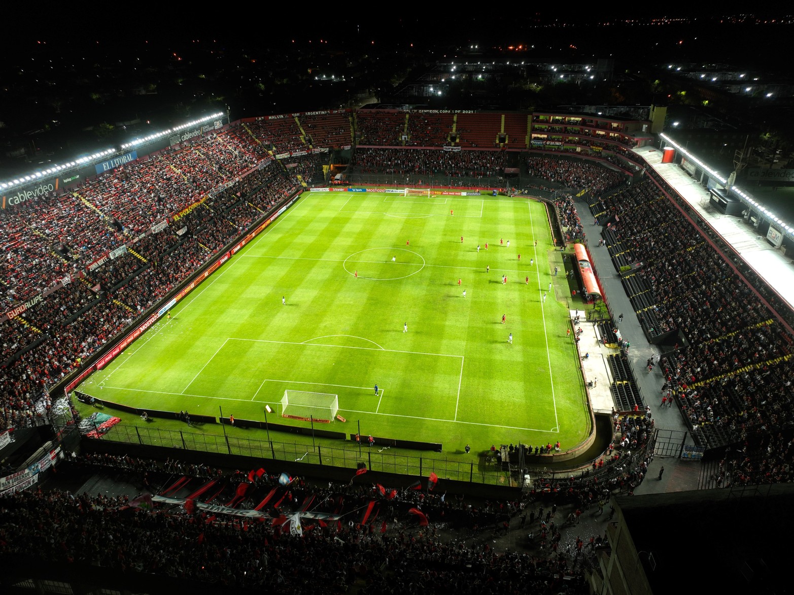 Otra vez el Estadio Brigadier López volvió a llenarse. Hay 25.000 socios.