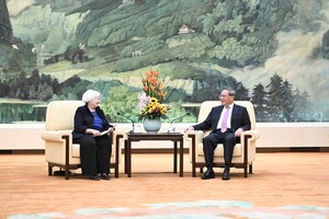 El primer ministro chino, Li Qiang, se reúne con la secretaria del Tesoro estadounidense, Janet Yellen, en el Gran Palacio del Pueblo, en Beijing, capital de China, el 7 de abril de 2024. Foto: Xinhua